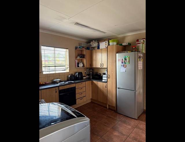 3 BEDROOM TOWNHOUSE FOR SALE IN BIRCHLEIGH NORTH